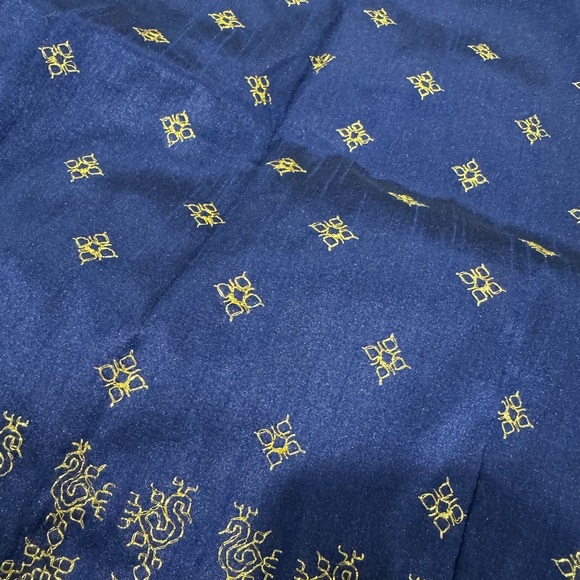 Colorful Patterned Fabric with Tassels - Picture 6 of 8